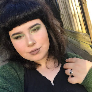 Meet your Posher, Vanessa